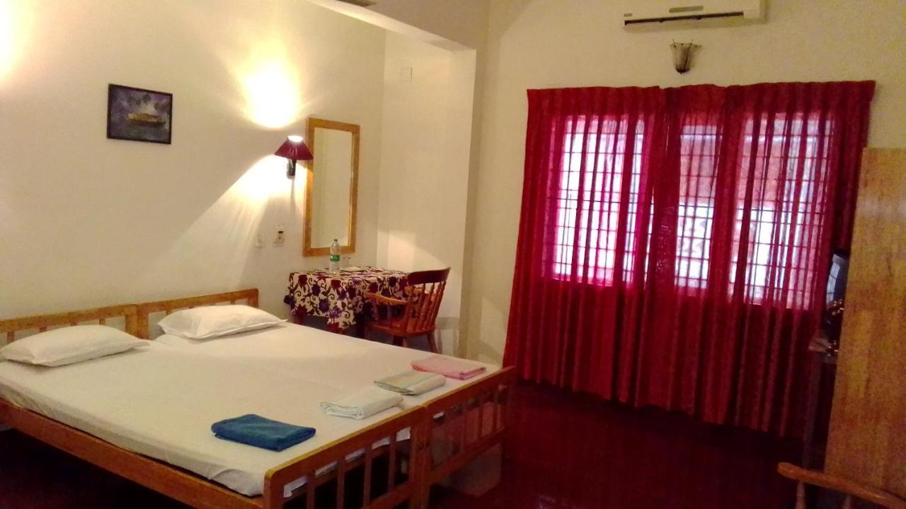 Vintage Inn Kochi Exterior foto